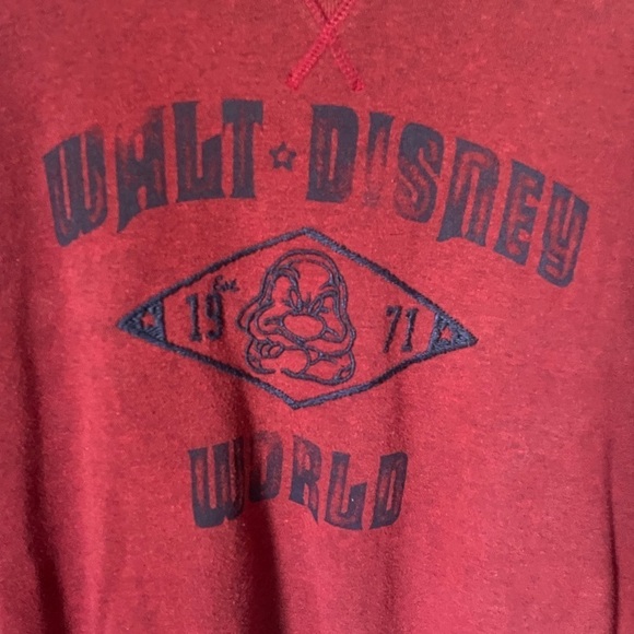 Disney Parks Burgundy Grumpy Pullover Sweatshirt Size Medium - Picture 2 of 7